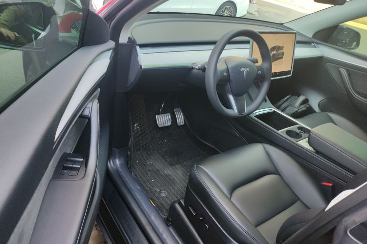 特斯拉 Model Y 2024款 后轮驱动版中控内饰7003