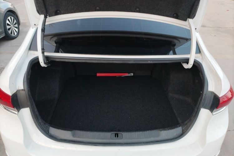 别克 英朗 2021款 改款 1.3T 自动轻混动精英型局部细节23