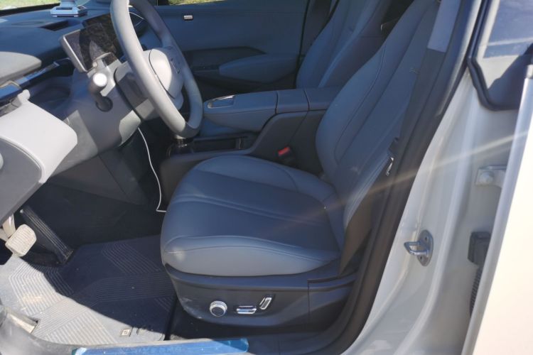 极氪X 2025款 五座后驱版中控内饰19