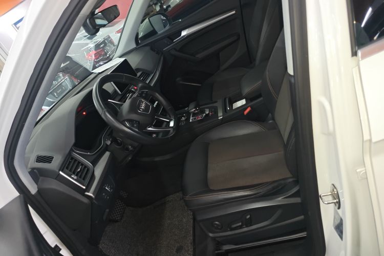 奥迪Q5L 2018款 45 TFSI 尊享时尚型 国VI中控内饰19