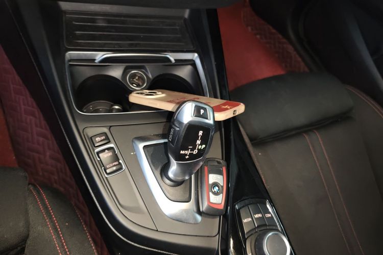 宝马1系(进口) 2018款 118i 运动设计套装中控内饰18