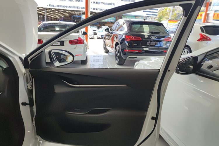 别克 英朗 2021款 1.3T 自动轻混动进取型中控内饰42