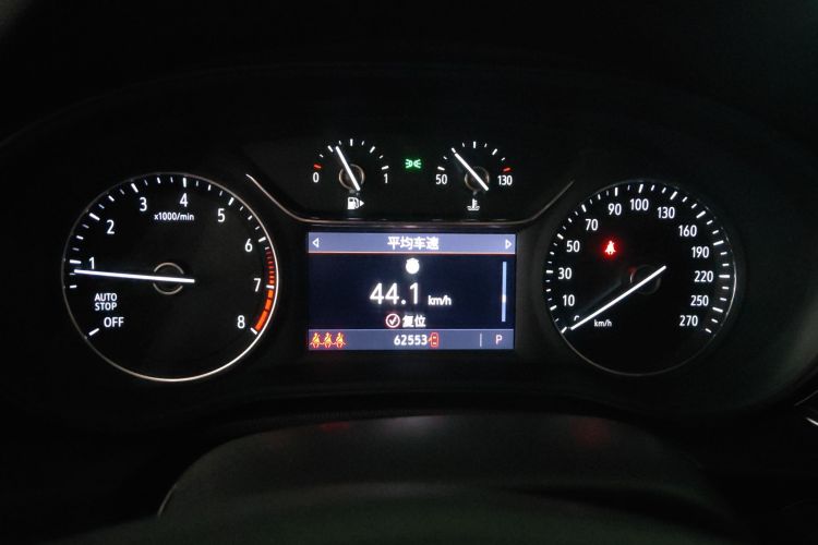 别克 君威 2020款 552T 精英型中控内饰14