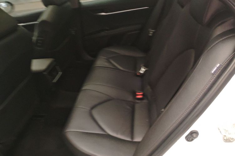 丰田 凯美瑞 2023款 双擎 2.5HG 豪华版中控内饰7004