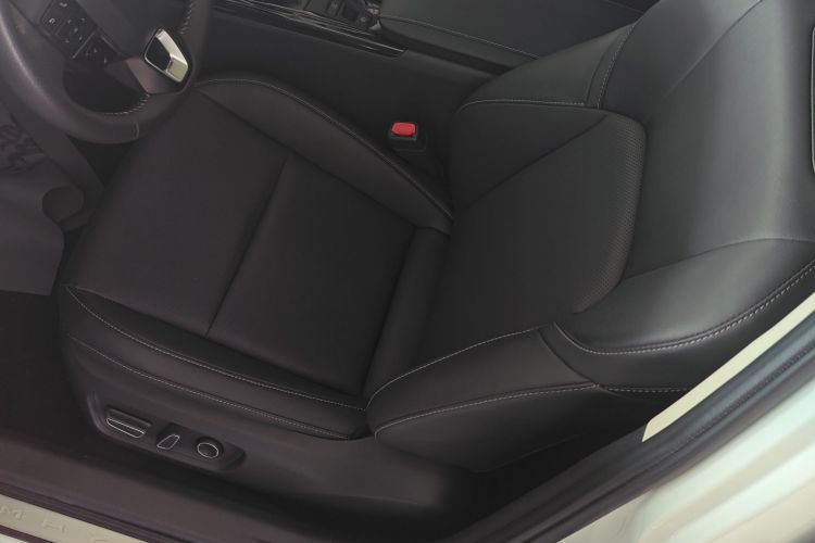 丰田 凯美瑞 2024款 2.0GVP 豪华版局部细节19