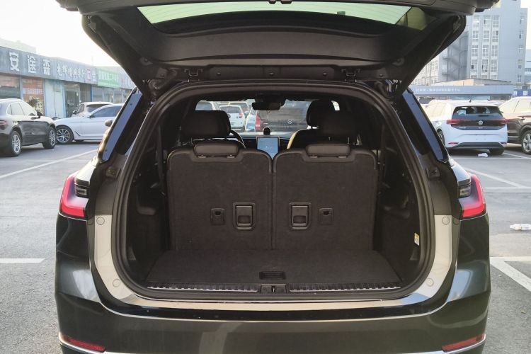 蔚来ES8 2020款 450KM 六座版机舱底盘23