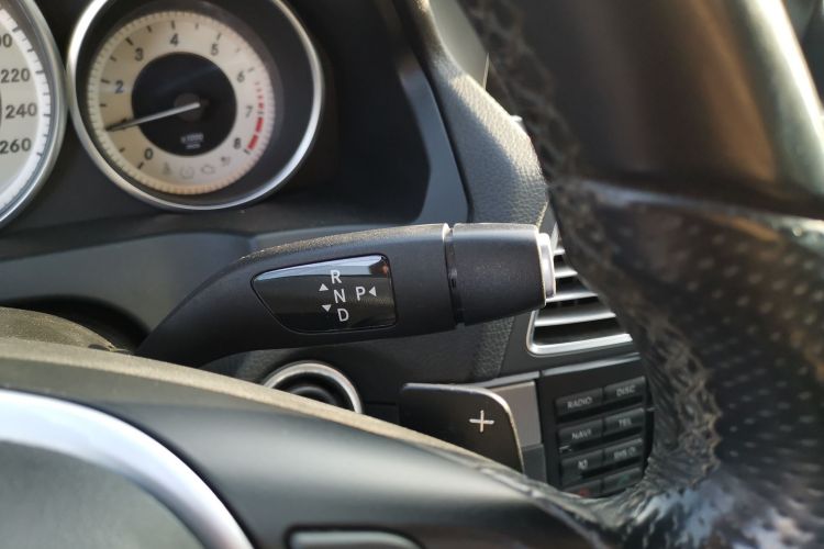 奔驰E级(进口) 2014款 E 200 轿跑版中控内饰18