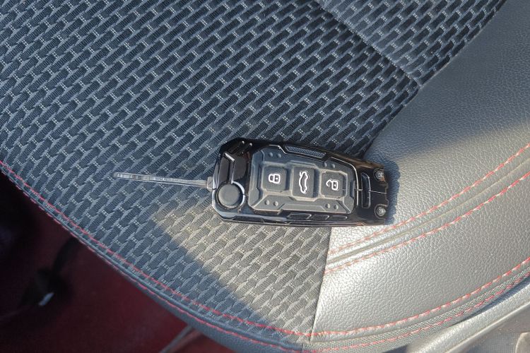 奇瑞 瑞虎3 2018款 经典版 1.6L 手动精英型中控内饰11