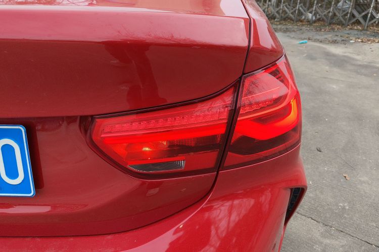 宝马1系 2020款 120i M运动套装车身外观9