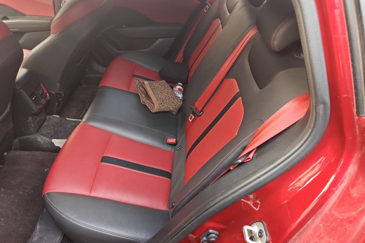 东风风神 奕炫 2021款 230T 自动追影骑士版中控内饰7004