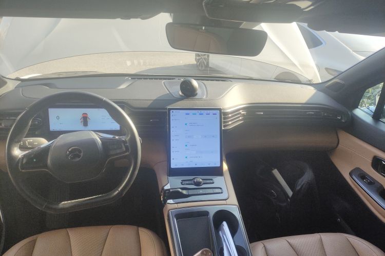 蔚来ES8 2020款 450KM 七座版中控内饰7002