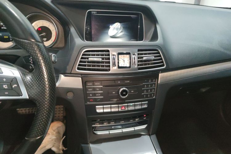 奔驰E级(进口) 2016款 E 200 轿跑车 灵动版中控内饰16