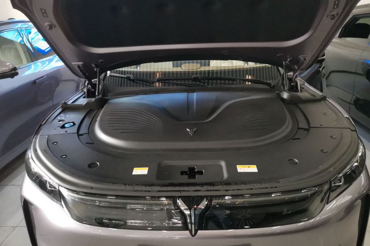 岚图汽车 岚图FREE 2025款 FREE+ 四驱乾崑版局部细节24