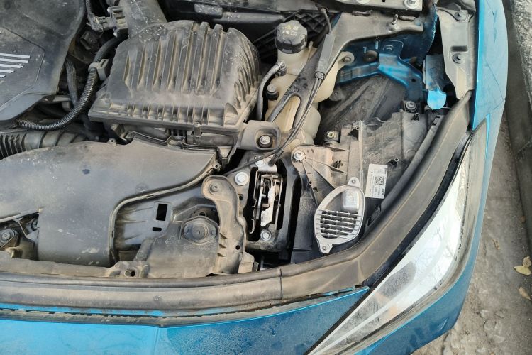 宝马2系(进口) 2021款 225i 四门轿跑车 M运动曜夜套装局部细节9007