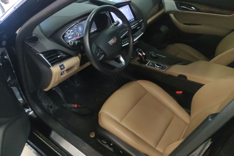 凯迪拉克CT5 2023款 28T 尊贵型中控内饰19