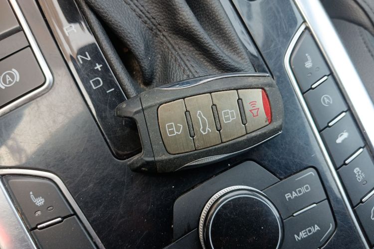 哈弗H7 2017款 红标H7L 2.0T 自动豪华型中控内饰11