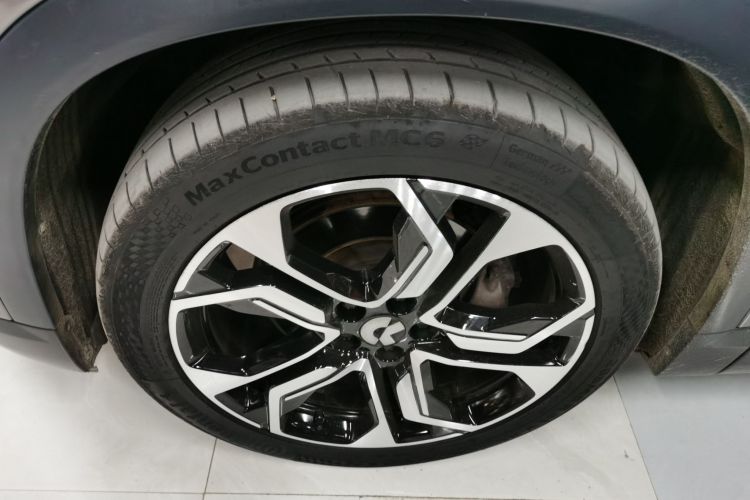 蔚来ES8 2018款 355KM 基准版 六座版车身外观6007