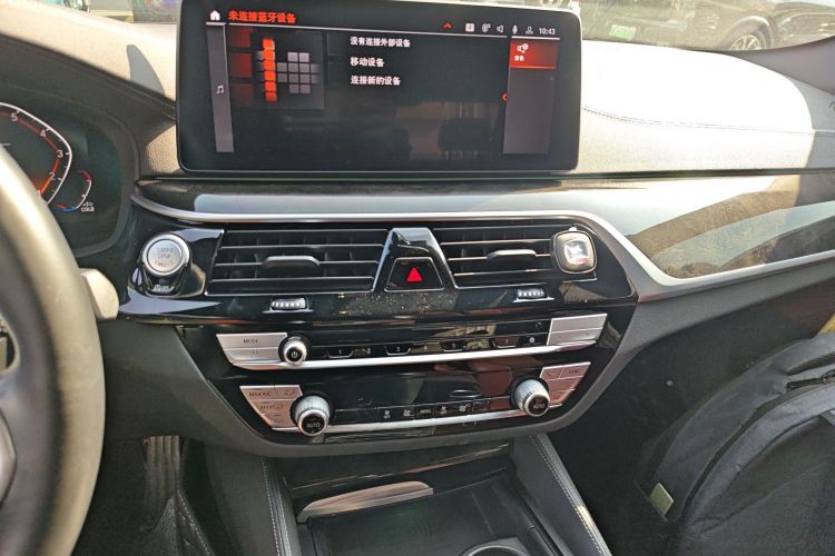 宝马5系 2022款 改款 525Li M运动套装中控内饰16