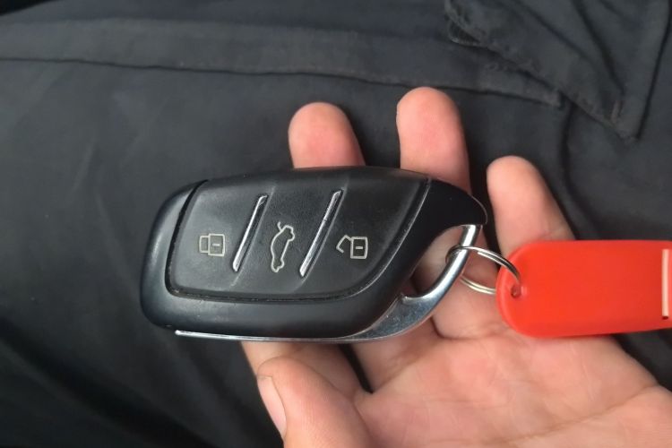 荣威i5 2021款 1.5L CVT铂金版中控内饰11