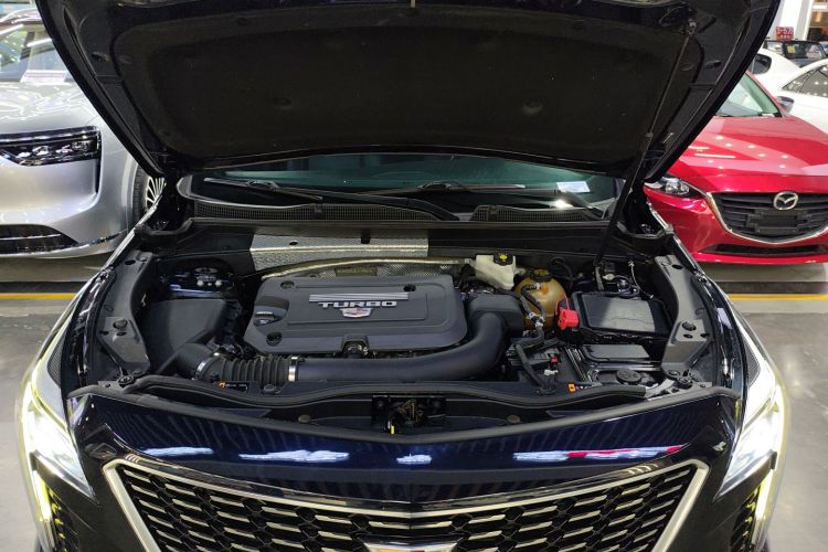 凯迪拉克XT4 2020款 改款 28T 两驱领先型机舱底盘24