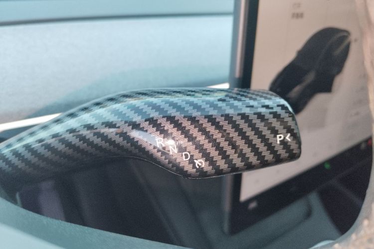 特斯拉 Model Y 2023款 后轮驱动版中控内饰18