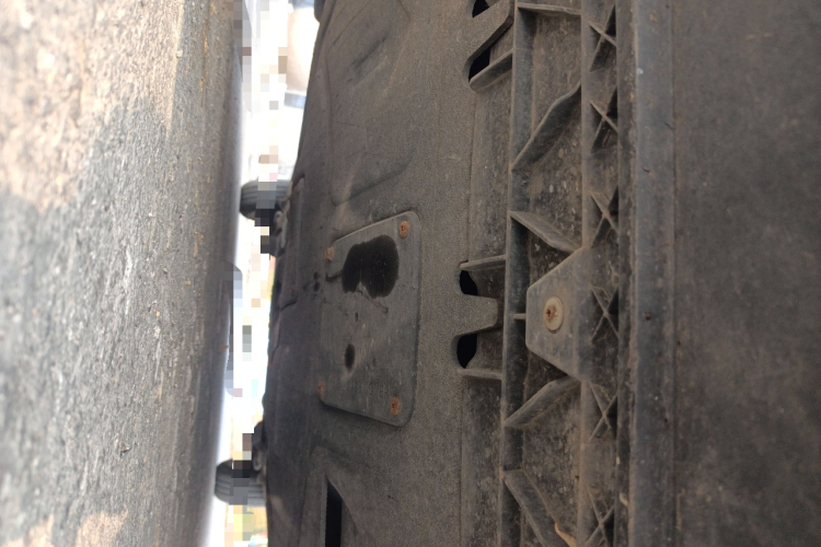 大众 桑塔纳 2016款 1.4L 手动风尚版局部细节9008