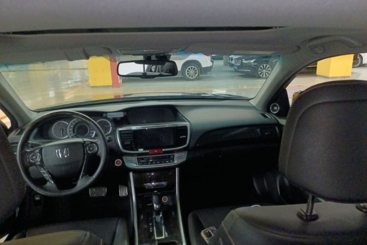 本田 雅阁 2015款 3.0L VTI 尊贵版中控内饰22