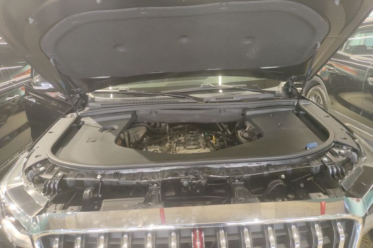 红旗HS7 2021款 2.0T DCT两驱智联旗畅版机舱底盘24