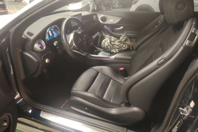 奔驰C级(进口) 2021款 C 260 轿跑车局部细节19