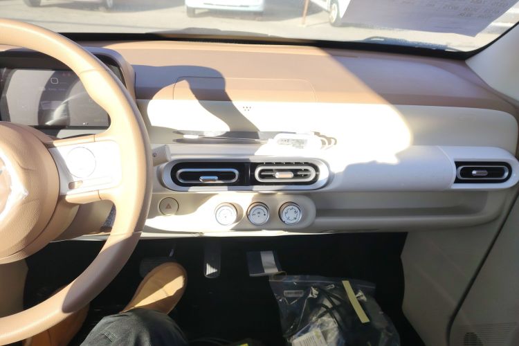 五菱汽车 宏光MINIEV 2024款 第三代 215km 青春版中控内饰16