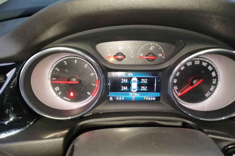 别克 君威 2019款 20T 精英型 国V中控内饰14