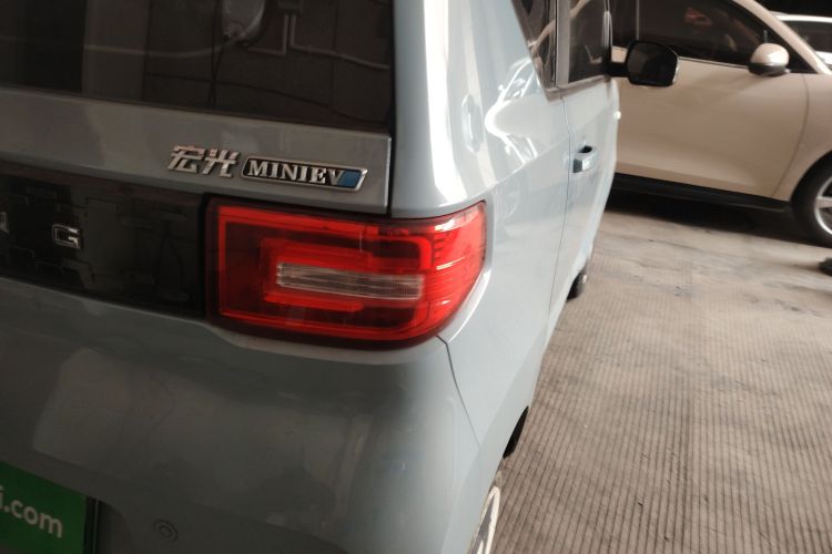 五菱汽车 宏光MINIEV 2022款 自在款 磷酸铁锂车身外观6006
