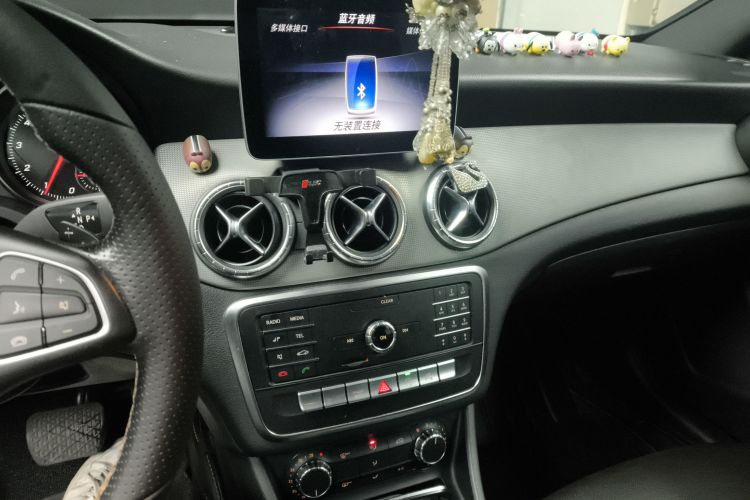 奔驰CLA 2018款 CLA 200 时尚型局部细节16