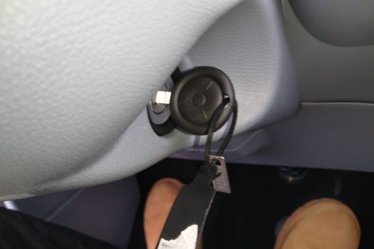 奔腾小马 2025款 222km 灵动马中控内饰11