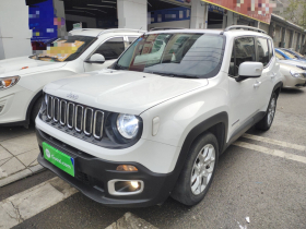 Jeep 自由侠 2018款 互联大屏版 180T 自动高能版