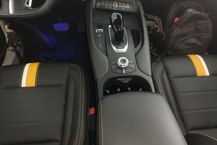 哈弗F7x 2019款 2.0T 两驱极智潮玩版中控内饰18