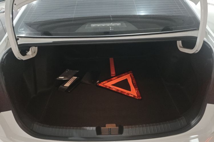 大众 速腾 2021款 280TSI DSG舒适智联版机舱底盘23