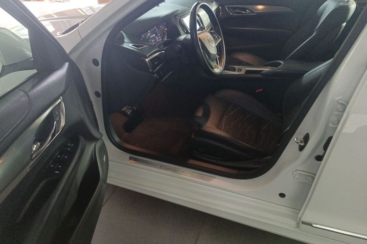 凯迪拉克ATS-L 2014款 25T 舒适型中控内饰7003