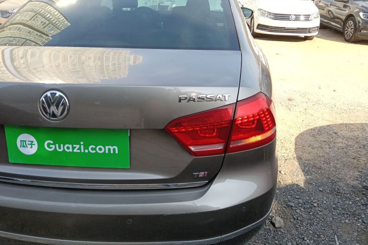 大众 帕萨特 2014款 1.8TSI DSG御尊版车身外观9