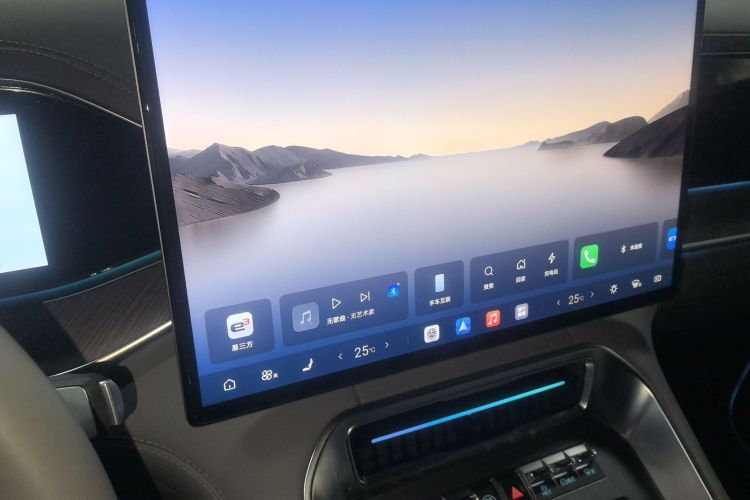 腾势N9 2025款 旗舰型中控内饰16