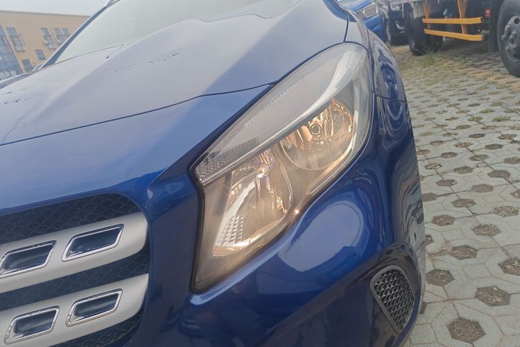 奔驰GLA 2019款 GLA 200 动感型局部细节36