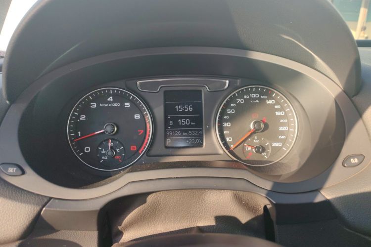 奥迪Q3 2016款 40 TFSI quattro 全时四驱风尚型局部细节14