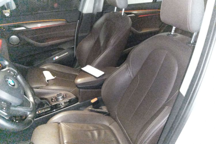 宝马X1 2016款 sDrive18Li 豪华型中控内饰19