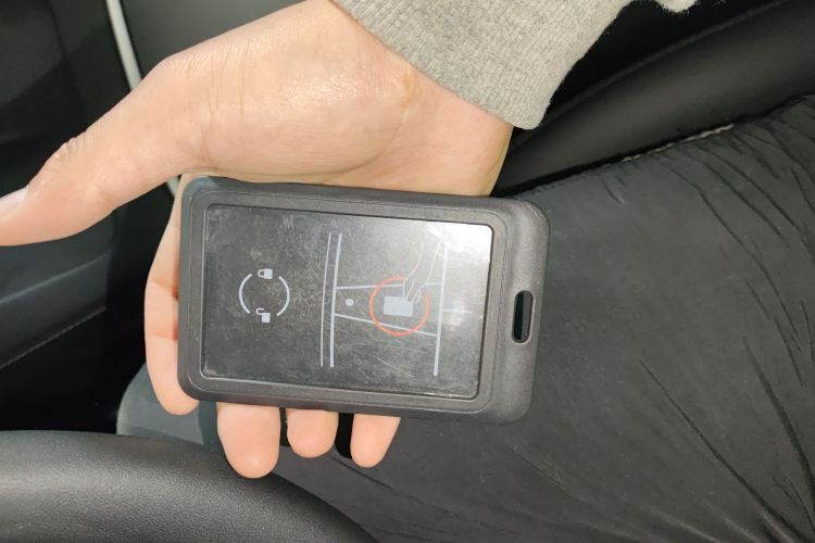 特斯拉 Model Y 2023款 长续航全轮驱动版中控内饰7001