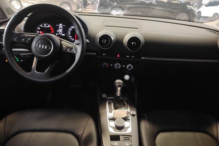 奥迪A3 2020款 改款 Limousine 35 TFSI 进取型 国VI中控内饰18