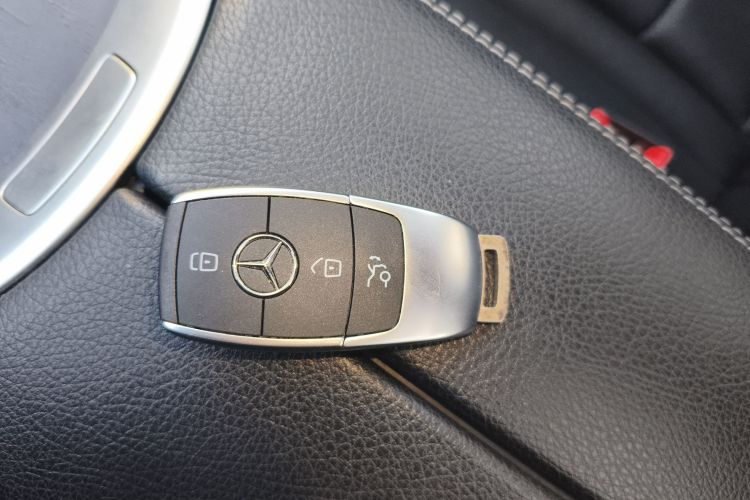 奔驰C级 2020款 改款 C 260 L 运动版中控内饰11