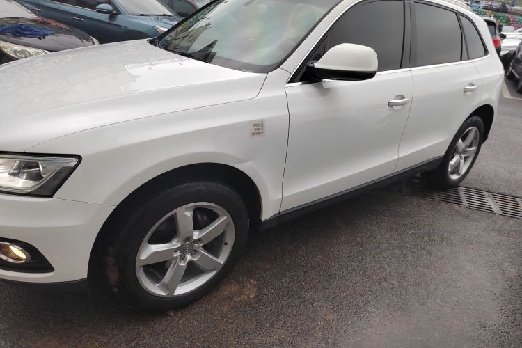 奥迪Q5 2017款 40 TFSI 进取型车身外观4