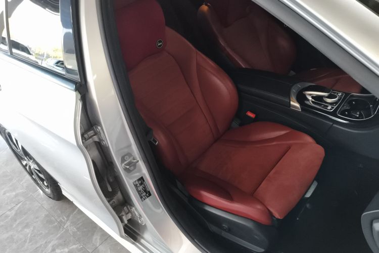 奔驰C级 2018款 C 200 运动版局部细节41