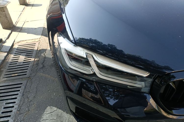 宝马5系 2022款 改款二 525Li M运动套装车身外观6006