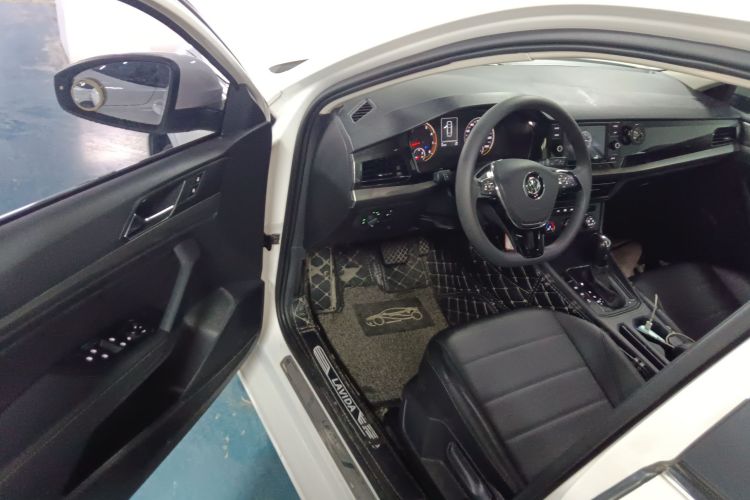 大众 朗逸 2018款 1.5L 自动舒适版 国V中控内饰20